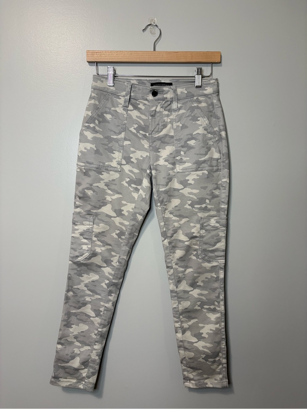 Banana Republic Sloan Camo Cargo Pants Slim Fit Mid Rise Ankle Length
